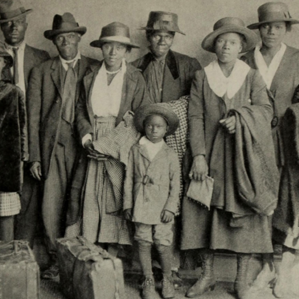 “A Negro family just arrived in Chicago from the rural South”. 1922. Courtesy of Schomburg Center for Research in Black Culture, Jean Blackwell Hutson Research and Reference Division, The New York Public Library.