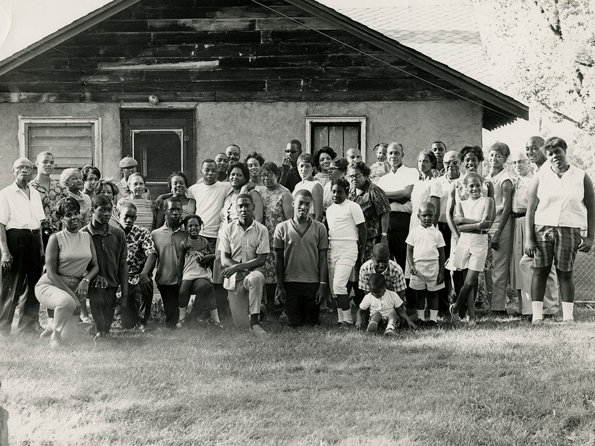 “Unidentified African American family”. Rondo Neighborhood Photograph Collection. Courtesy of Minnesota Historical Society.