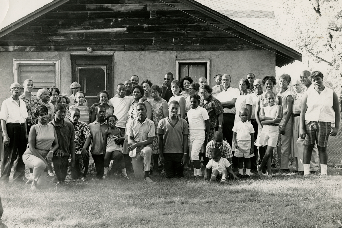 “Unidentified African American family”. Rondo Neighborhood Photograph Collection.